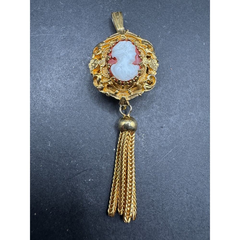 VTG Triumph Mechanical Swiss Made Antimagnetic Cameo Pendant Watch Gold Tone